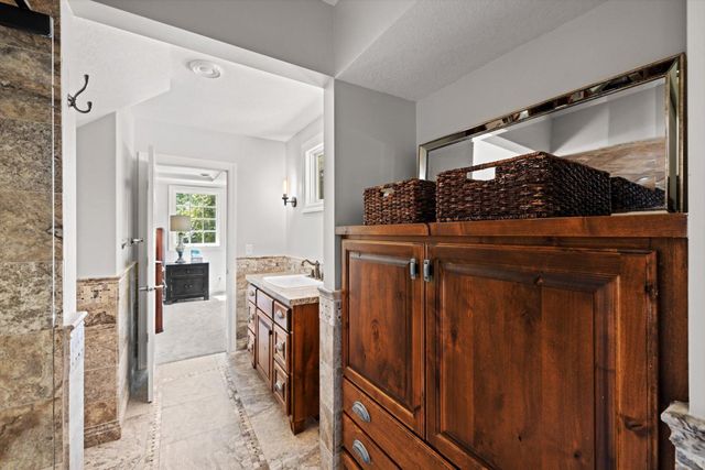 612 Nelson Road, Maple Plain, MN 55359
