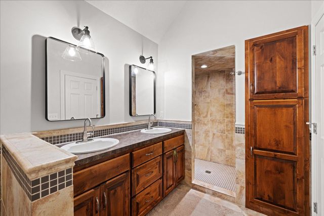 612 Nelson Road, Maple Plain, MN 55359