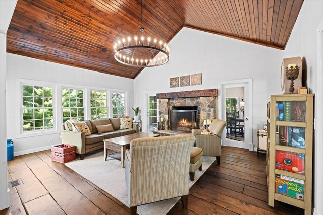 612 Nelson Road, Maple Plain, MN 55359