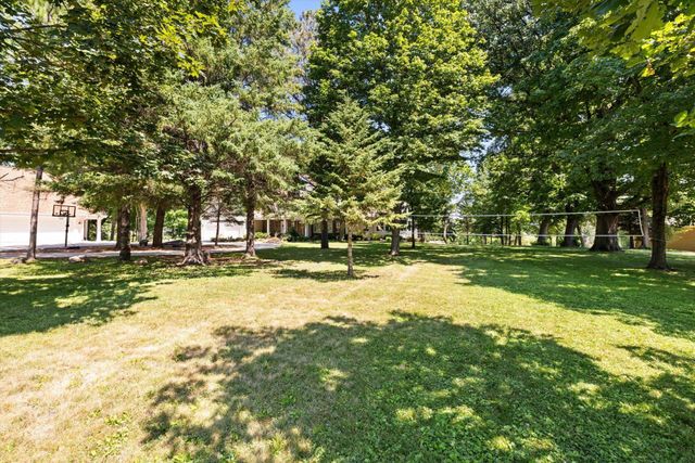 612 Nelson Road, Maple Plain, MN 55359