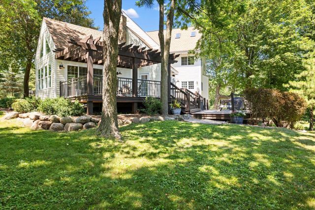 612 Nelson Road, Maple Plain, MN 55359