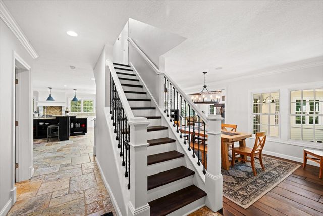 612 Nelson Road, Maple Plain, MN 55359