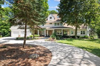 612 Nelson Road, Maple Plain, MN 55359