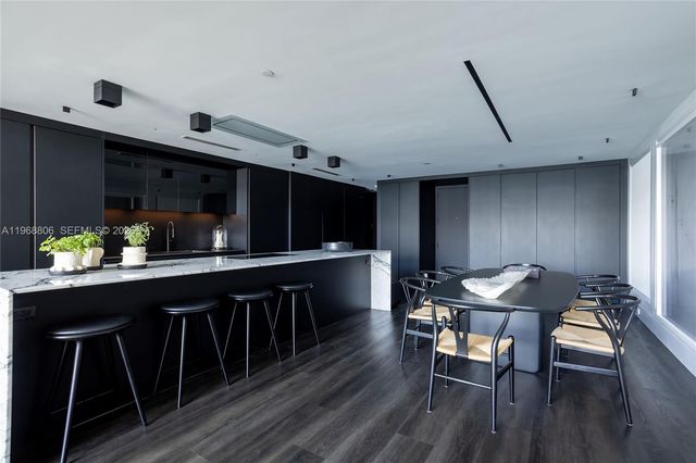 1040 Biscayne Blvd 2202, Miami, FL 33132