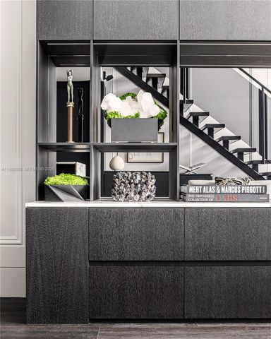 1040 Biscayne Blvd 2202, Miami, FL 33132