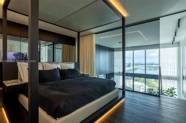 1040 Biscayne Blvd 2202, Miami, FL 33132