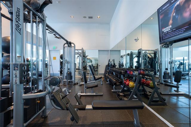 1040 Biscayne Blvd 2202, Miami, FL 33132