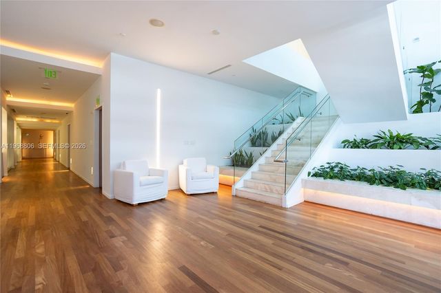 1040 Biscayne Blvd 2202, Miami, FL 33132