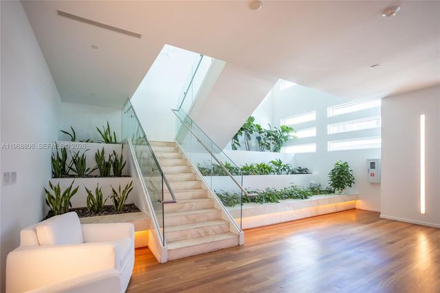 1040 Biscayne Blvd 2202, Miami, FL 33132