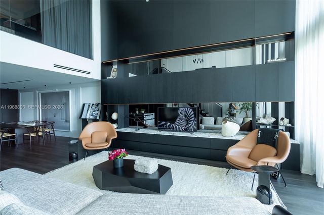 1040 Biscayne Blvd 2202, Miami, FL 33132