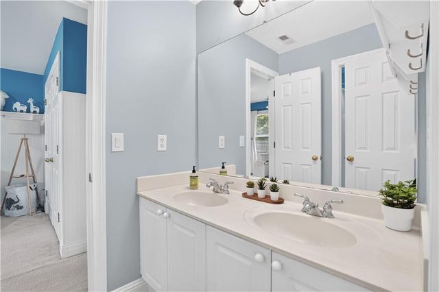 4443 Oakdale Vinings Landing, Smyrna, GA 30080
