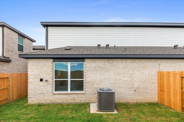 1809 N Peach Creek Drive A, Dayton, TX 77535