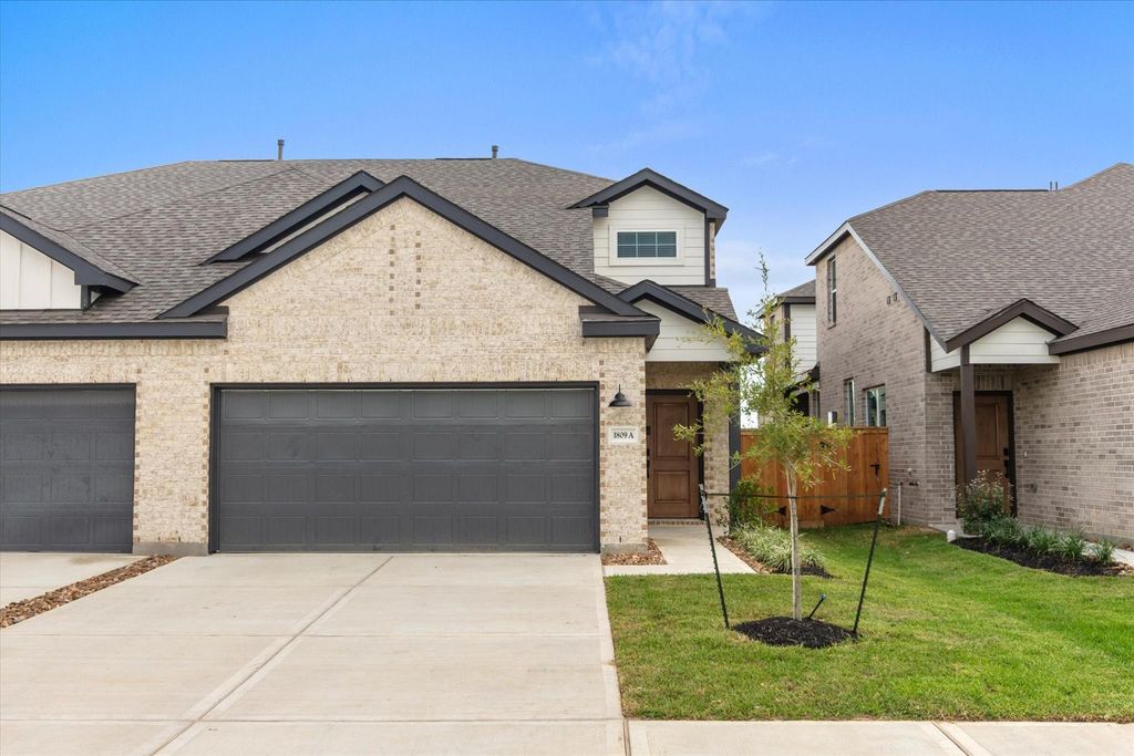 1809 N Peach Creek Drive A, Dayton, TX 77535