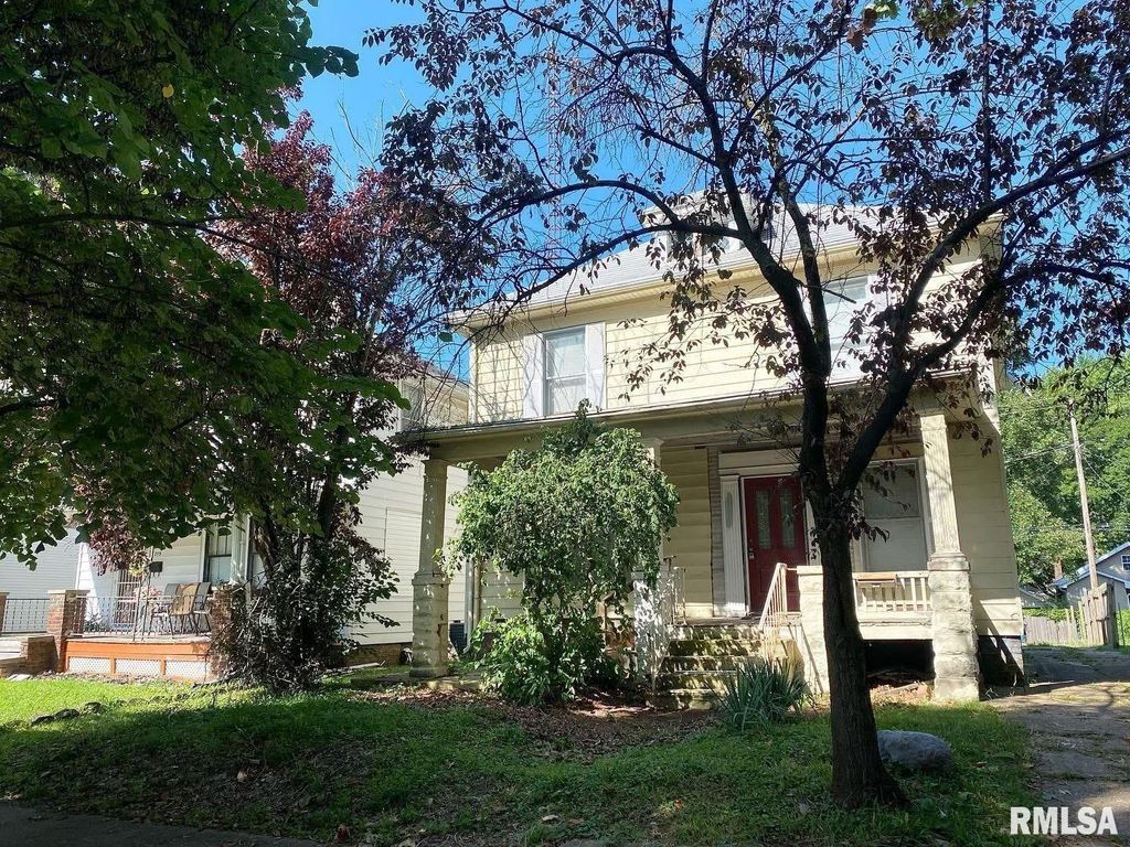 215 S MACARTHUR Boulevard, Springfield, IL 62704