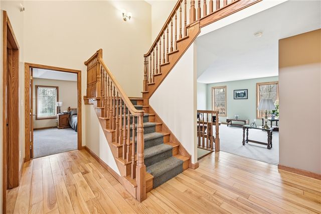 626 Lorenwood Drive, Hermitage, PA 16148