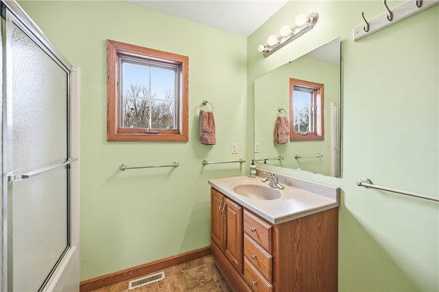 626 Lorenwood Drive, Hermitage, PA 16148