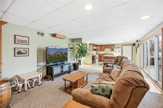 626 Lorenwood Drive, Hermitage, PA 16148