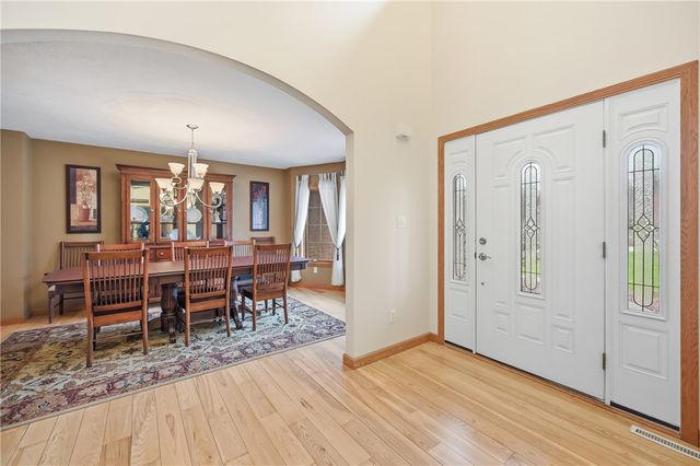 626 Lorenwood Drive, Hermitage, PA 16148