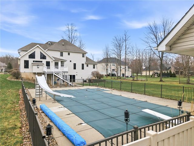 626 Lorenwood Drive, Hermitage, PA 16148