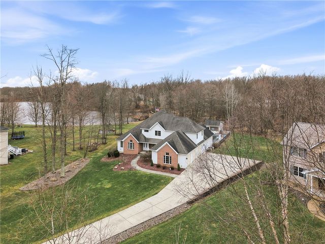 626 Lorenwood Drive, Hermitage, PA 16148