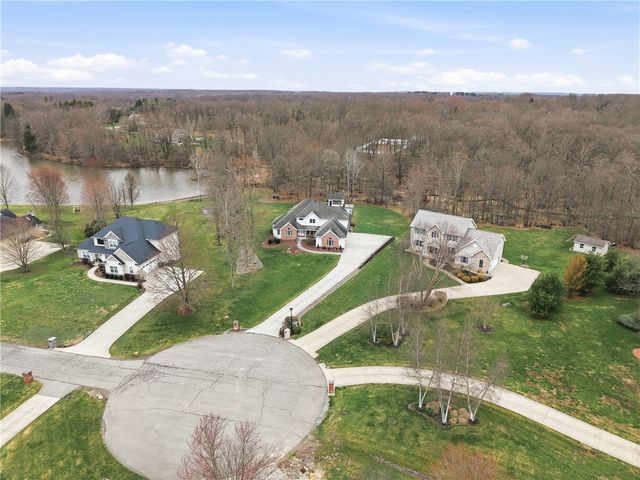 626 Lorenwood Drive, Hermitage, PA 16148