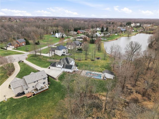 626 Lorenwood Drive, Hermitage, PA 16148
