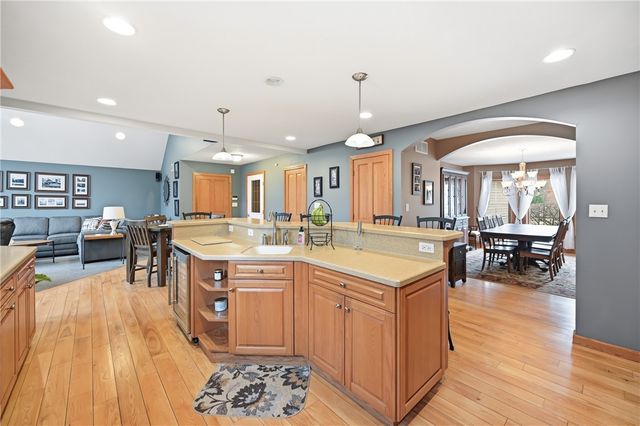 626 Lorenwood Drive, Hermitage, PA 16148