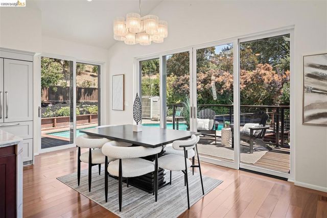 1235 Larch Ave, Moraga, CA 94556