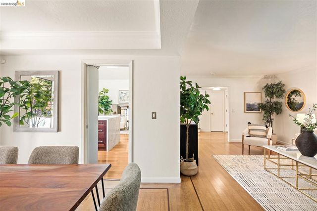 1235 Larch Ave, Moraga, CA 94556