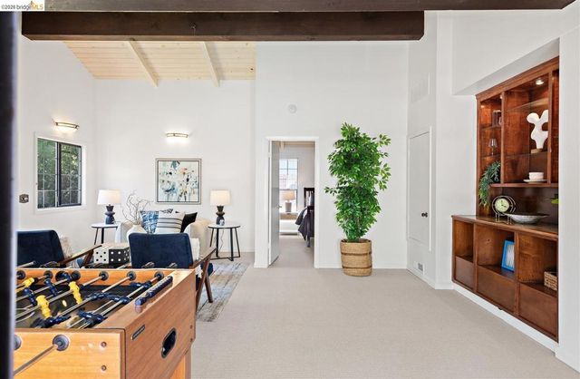 1235 Larch Ave, Moraga, CA 94556