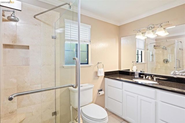 1235 Larch Ave, Moraga, CA 94556