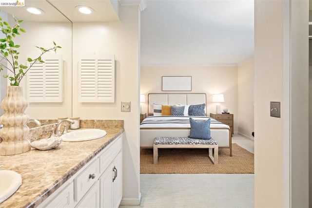 1235 Larch Ave, Moraga, CA 94556