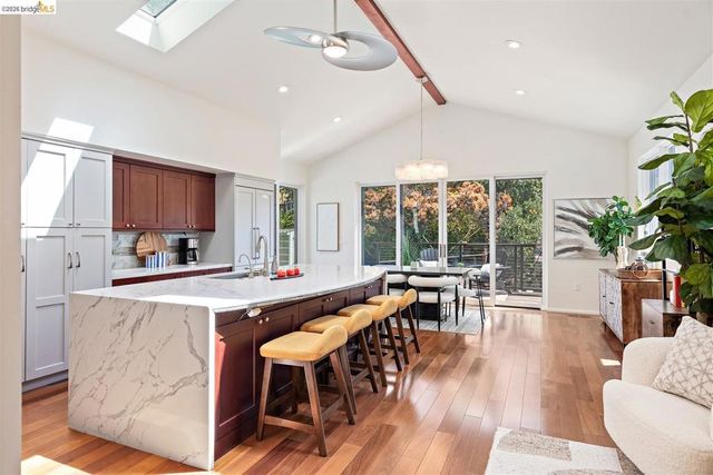 1235 Larch Ave, Moraga, CA 94556