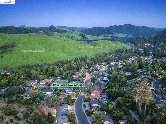 1235 Larch Ave, Moraga, CA 94556
