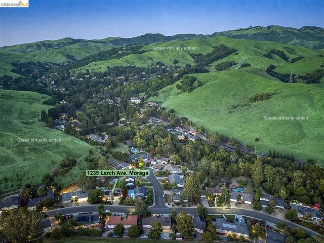 1235 Larch Ave, Moraga, CA 94556