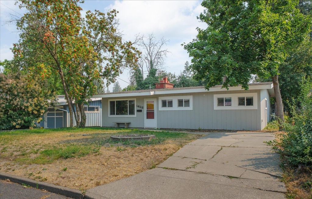 1428 E 40th Ave, Spokane, WA 99203 photo 2