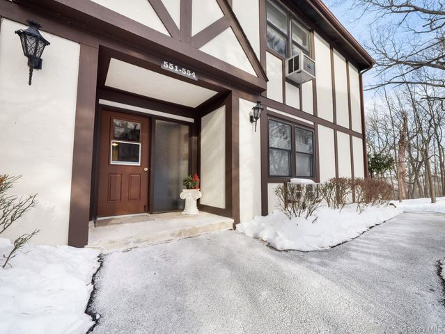 552 Sierra Vista Lane, Valley Cottage, NY 10989