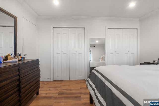 2 Radio Avenue C12, Secaucus, NJ 07094