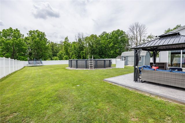 6121 County Road 41, Farmington, NY 14425