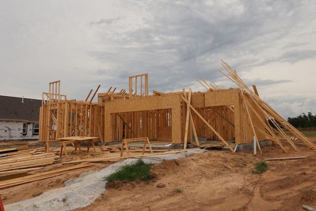 216 Dunovant Drive, Sealy, TX 77474