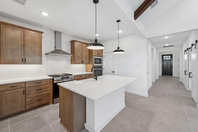 216 Dunovant Drive, Sealy, TX 77474