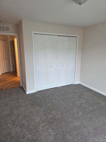 45681 Cagney Drive 76, Macomb Township, MI 48044