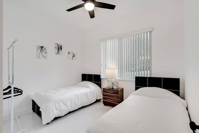 2962 NW 10th Court, Fort Lauderdale, FL 33311