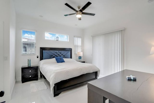 2962 NW 10th Court, Fort Lauderdale, FL 33311