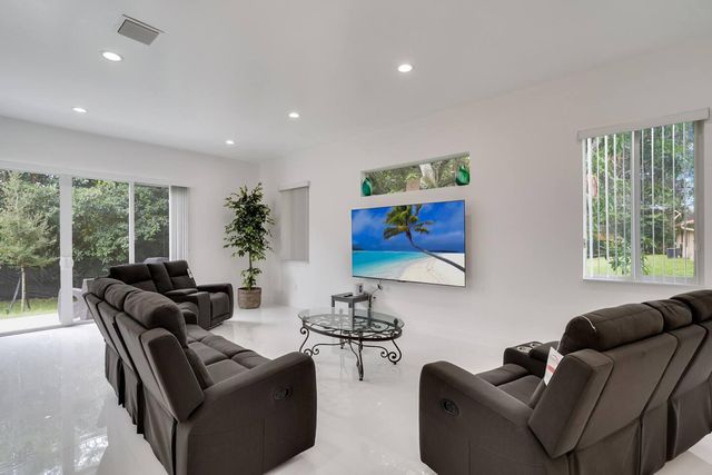 2962 NW 10th Court, Fort Lauderdale, FL 33311