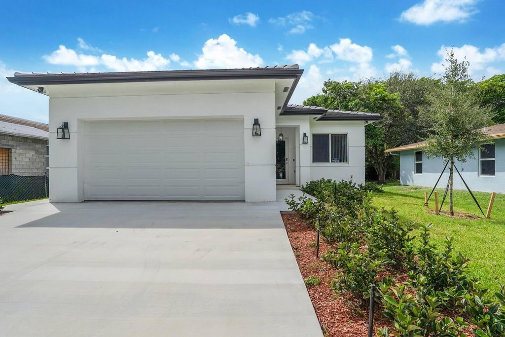 2962 NW 10th Court, Fort Lauderdale, FL 33311