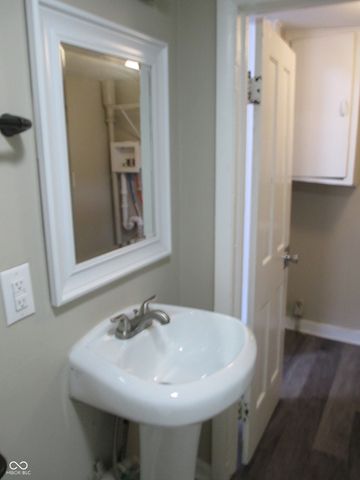2615 Shelby Street, Indianapolis, IN 46203