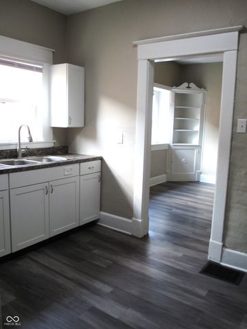 2615 Shelby Street, Indianapolis, IN 46203