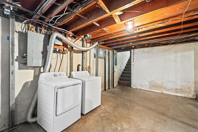 9010 E 72nd Terrace, Raytown, MO 64133