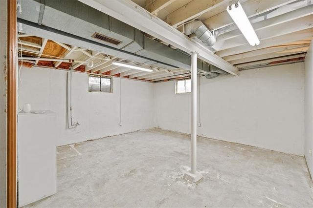 9010 E 72nd Terrace, Raytown, MO 64133